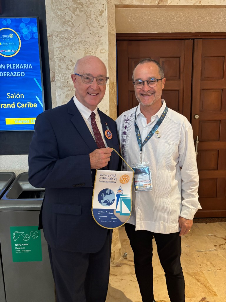 Jean-Noël Sanchez avec Larry Lunsford lors de la réunion Rotary à Cancun.